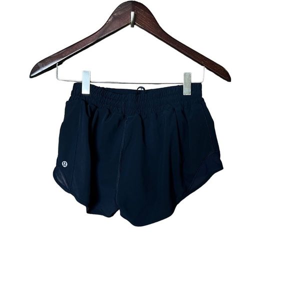 Lululemon Hotty Hot Short 6 - Picture 2 of 4